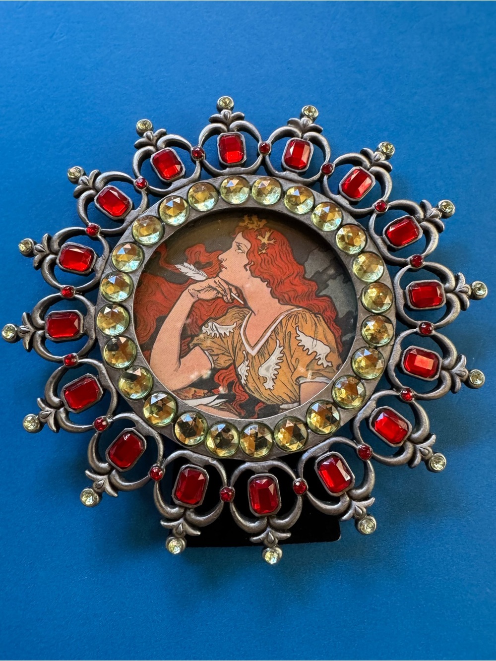 New Victorian-Style Red Gem Frame with Art Nouveau Print